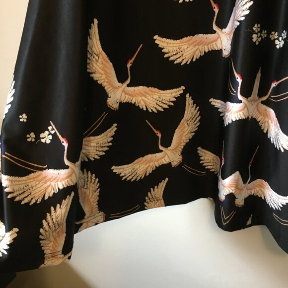 Black Sleeveless Pink and White Crane Tank Top - Picture 5 of 12